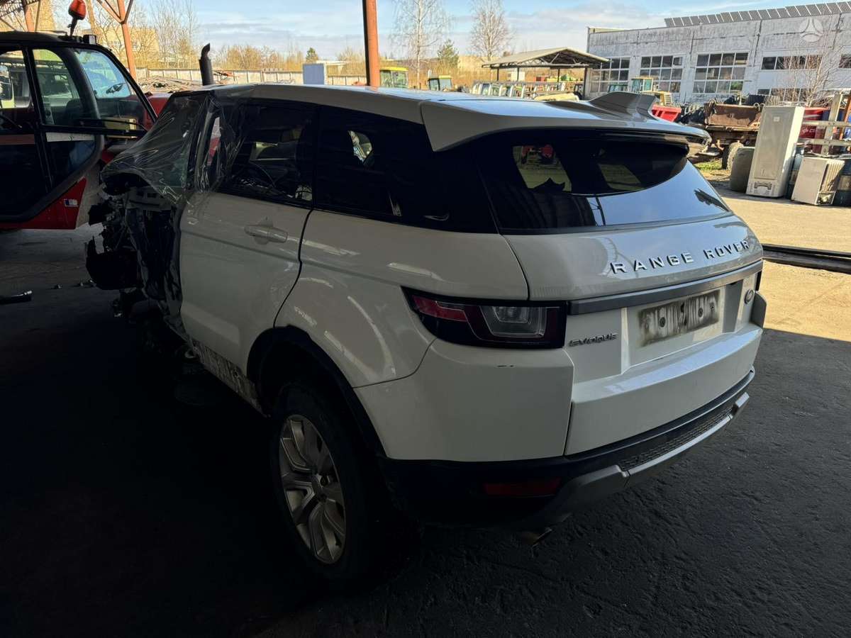 Land Rover Evoque по частям
