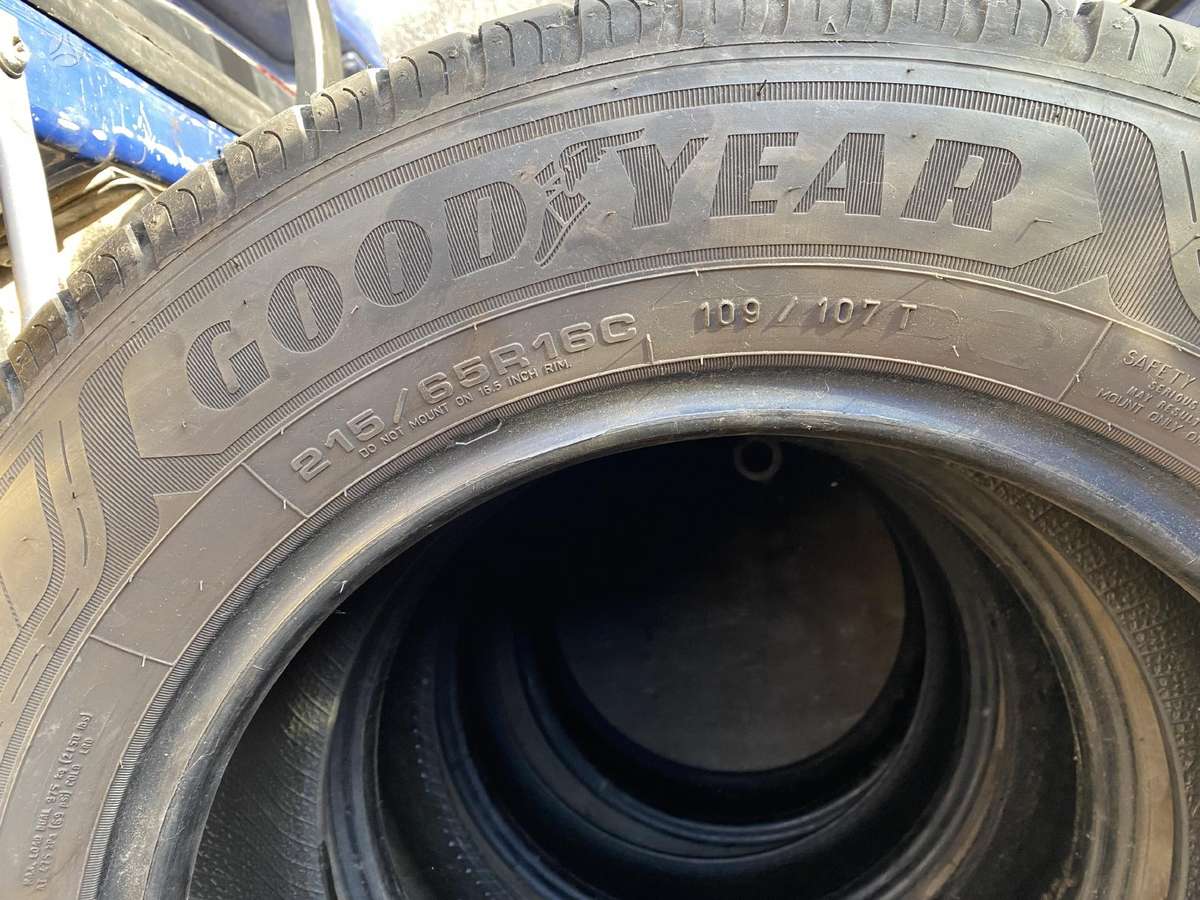 Goodyear Efficient Grip Cargo2, summer 215/65 R16