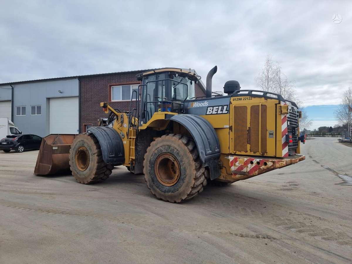 Bell L 2606 E, frontal loader