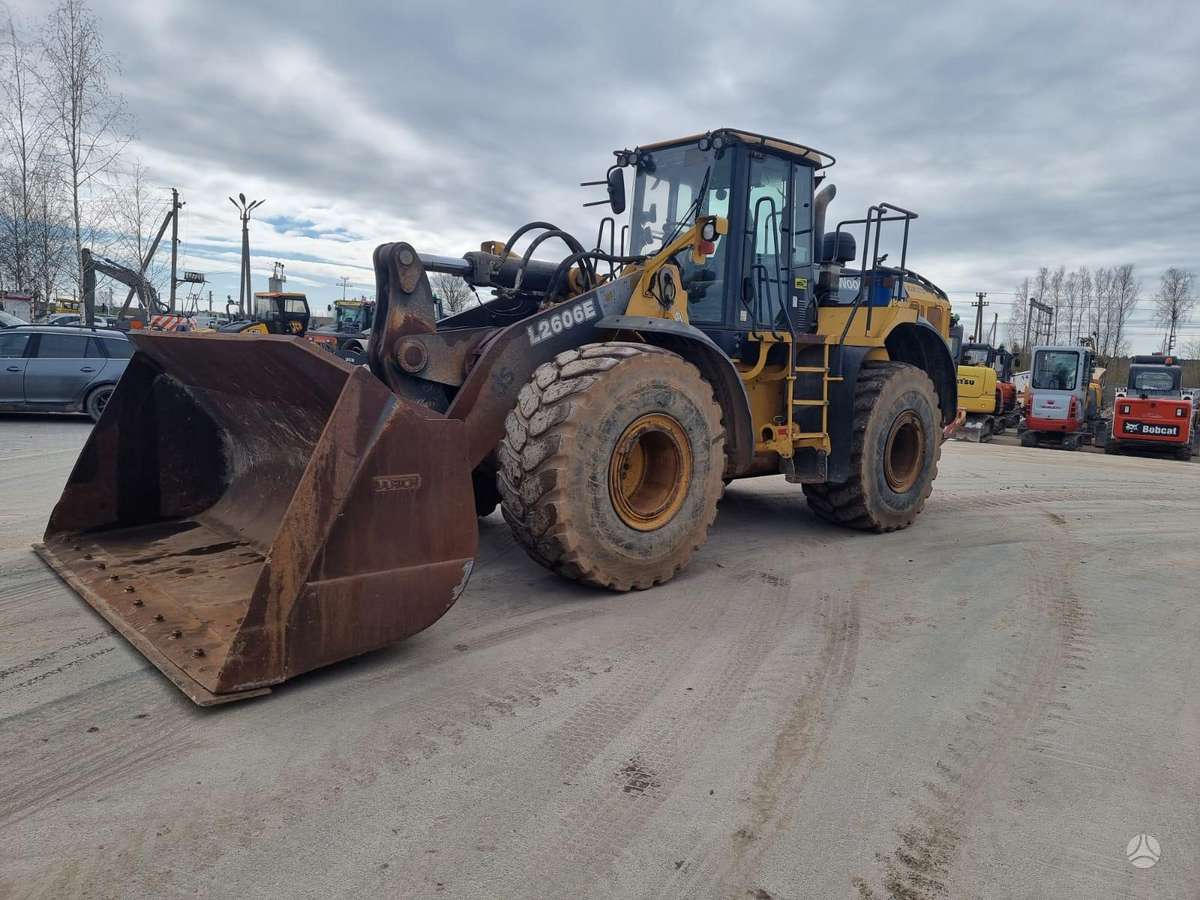 Bell L 2606 E, фронтальные погрузчики