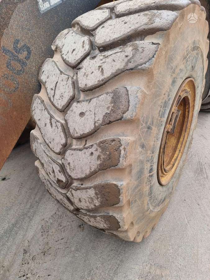 Bell L 2606 E, frontal loader