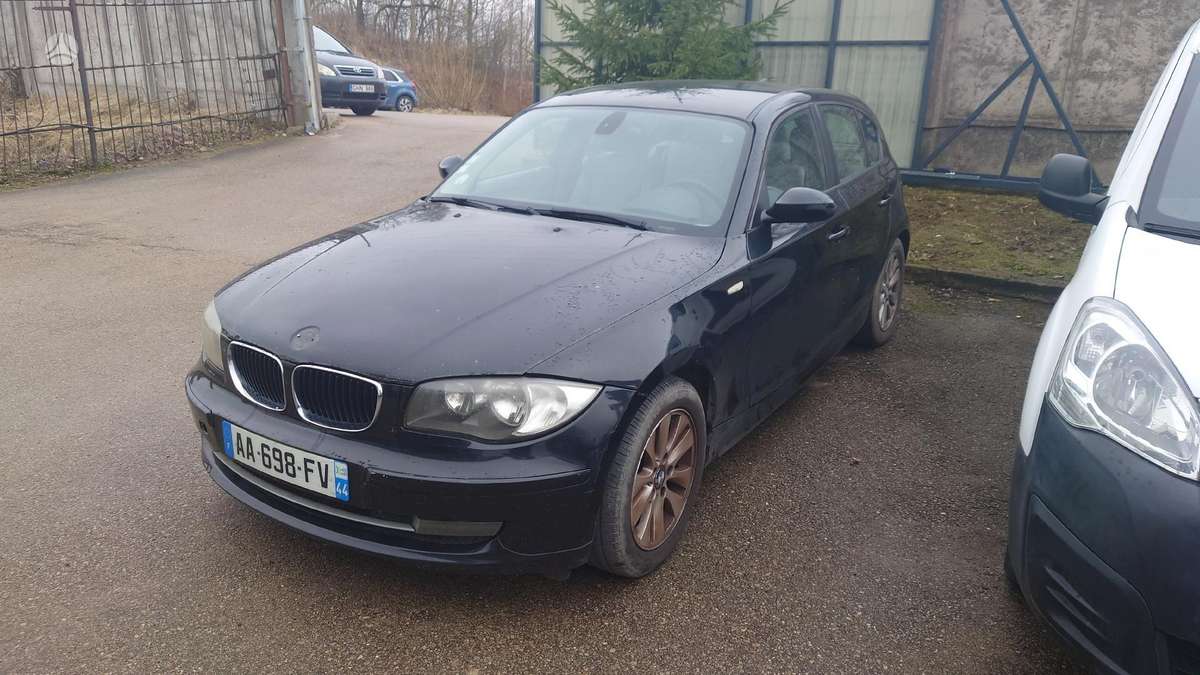 BMW 1 serija dalimis