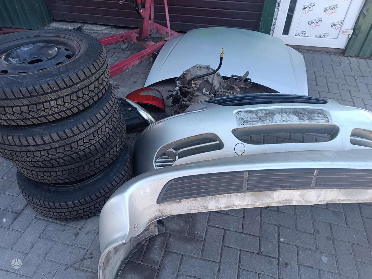 Chrysler Voyager kėbulo dalys