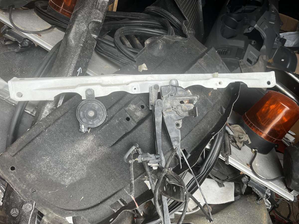 Toyota Hilux детали кузова