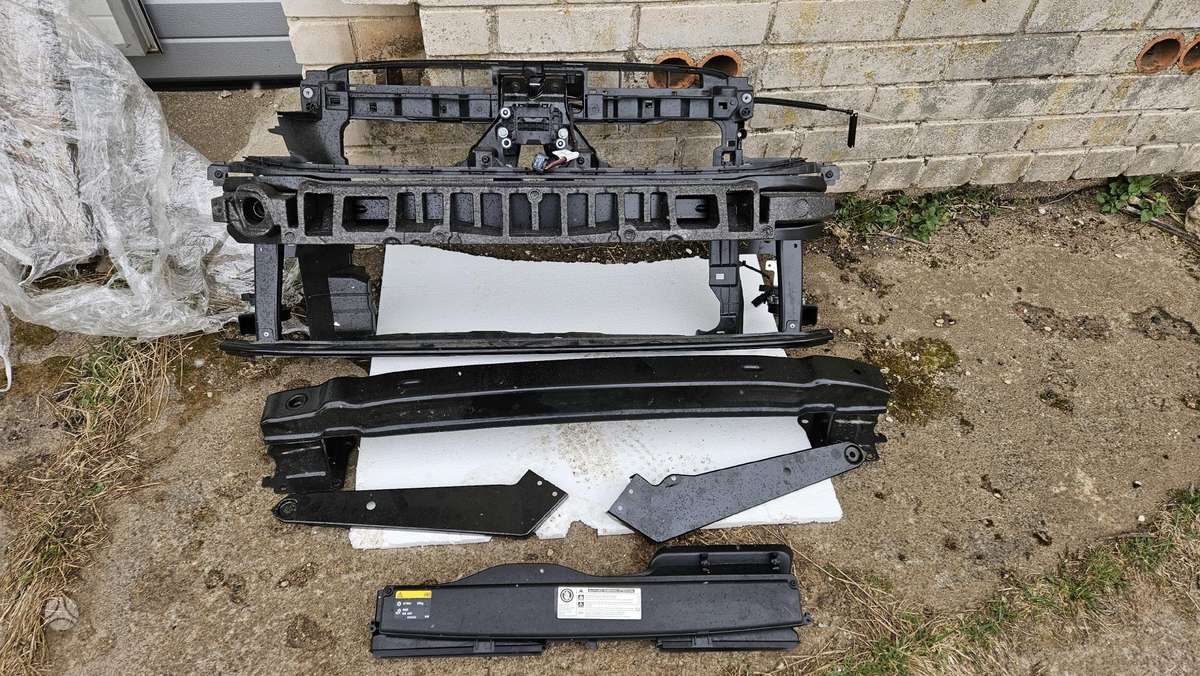 Volkswagen Passat kėbulo dalys