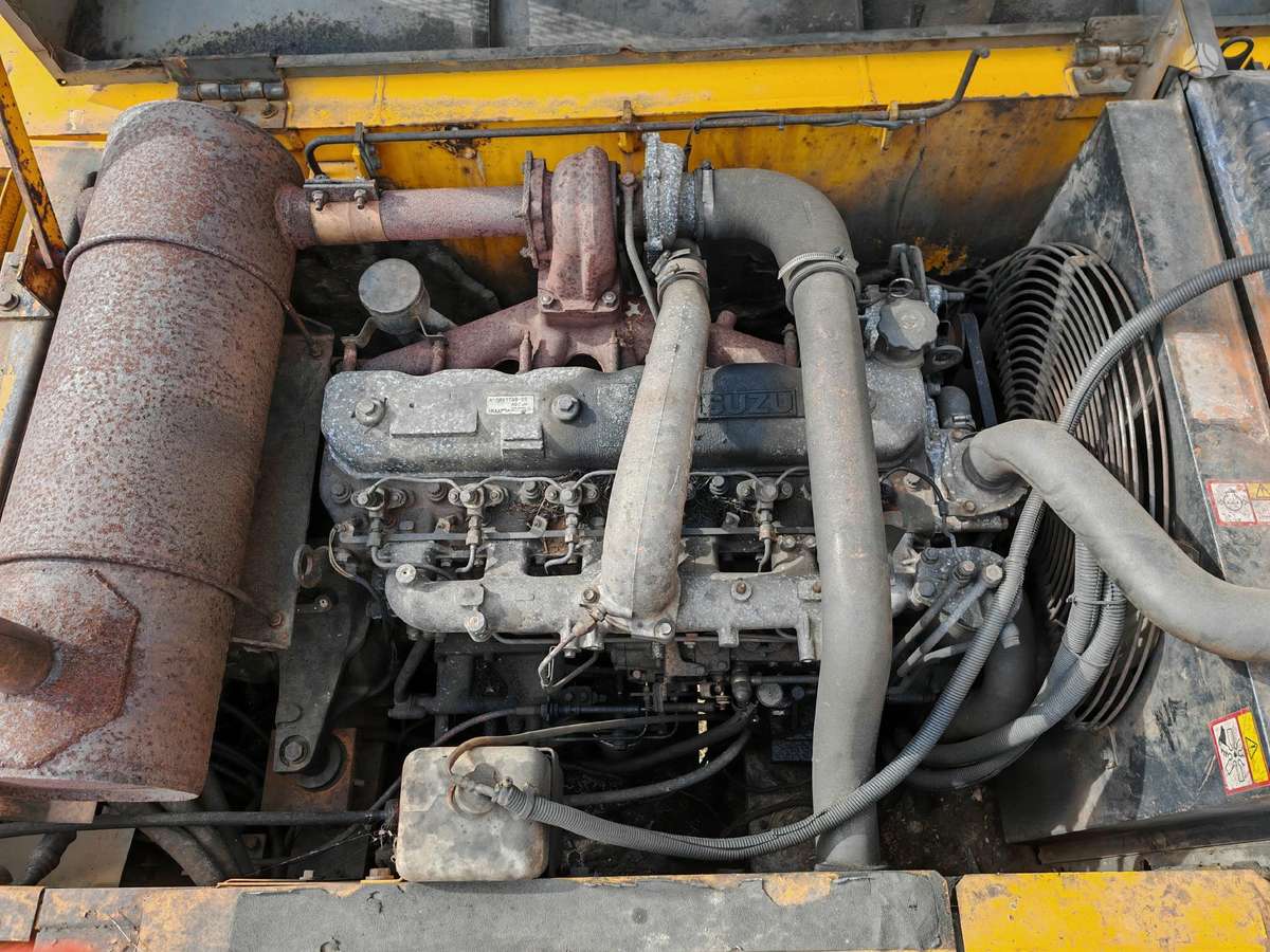 JCB JS240LC, ekskavatori