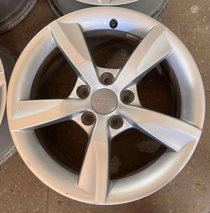 Audi, vieglmetāla, R16