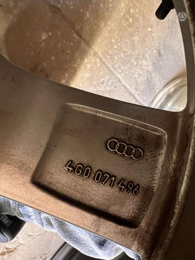 Audi, vieglmetāla, R16