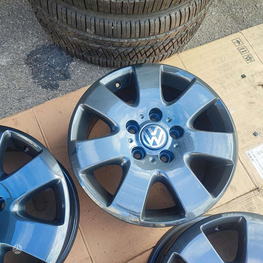 Volkswagen, light alloy, R16