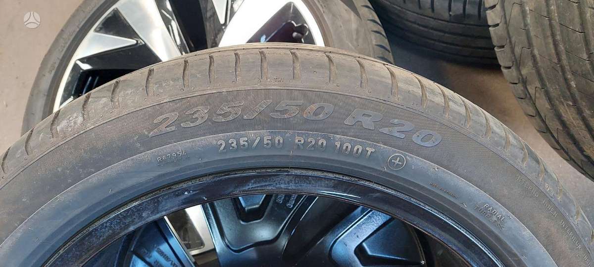 Pirelli, vasaras 255/45 R20