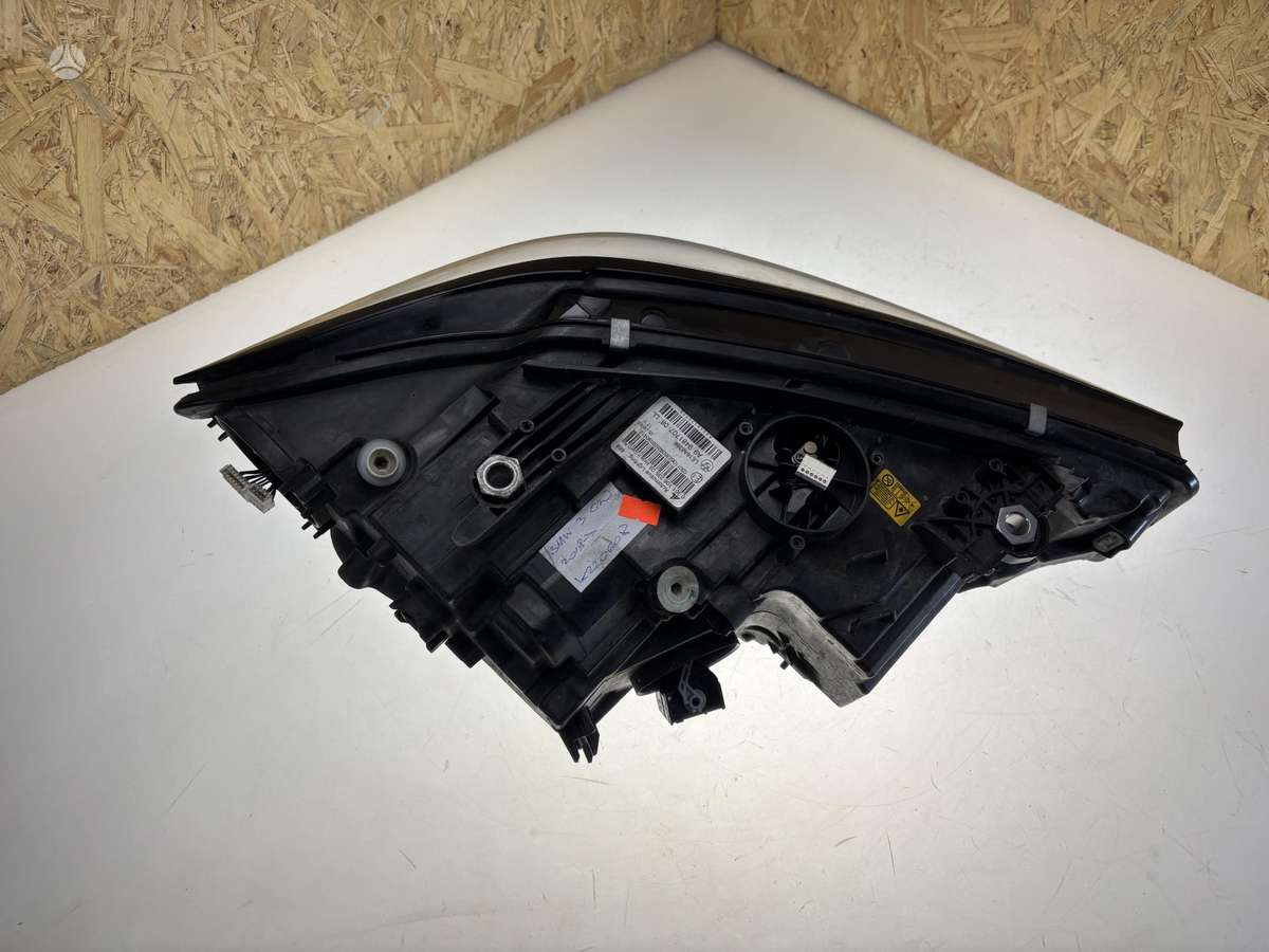 BMW 3 serija, 9481707, Cen24796