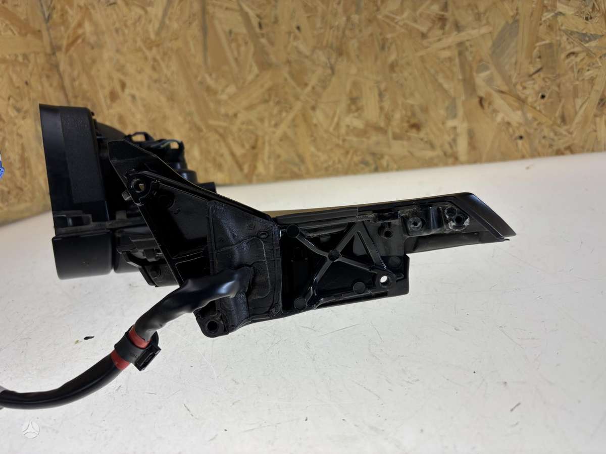 Tesla Model 3 Cen24837