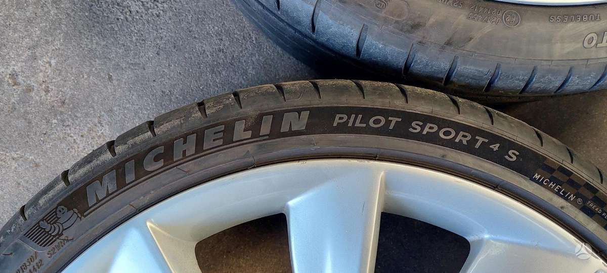 Michelin, summer 265/35 R21