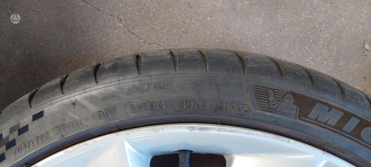 Michelin, vasarinės 265/35 R21