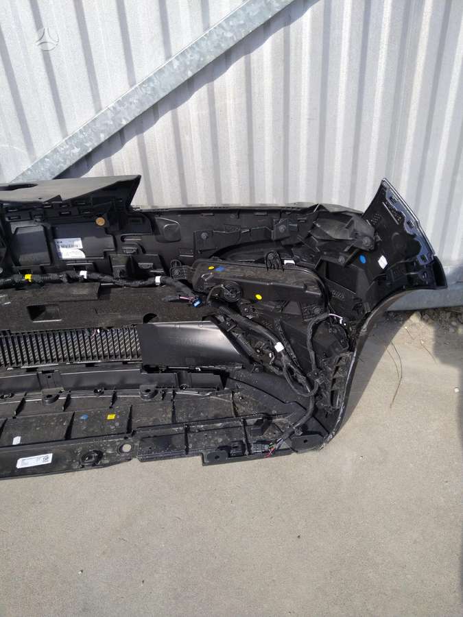 Renault Megane E-Tech bamperiai
