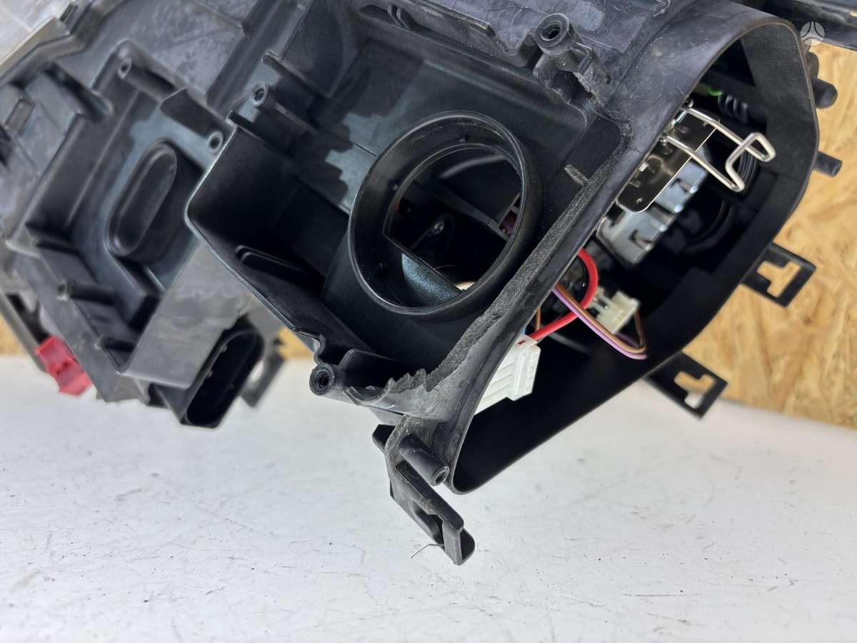 Audi Q3, 8U0941005, Cen25130