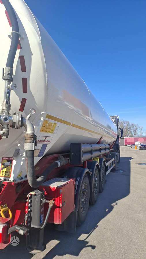Kässbohrer KIPPSILO 60.000Liter, tanker