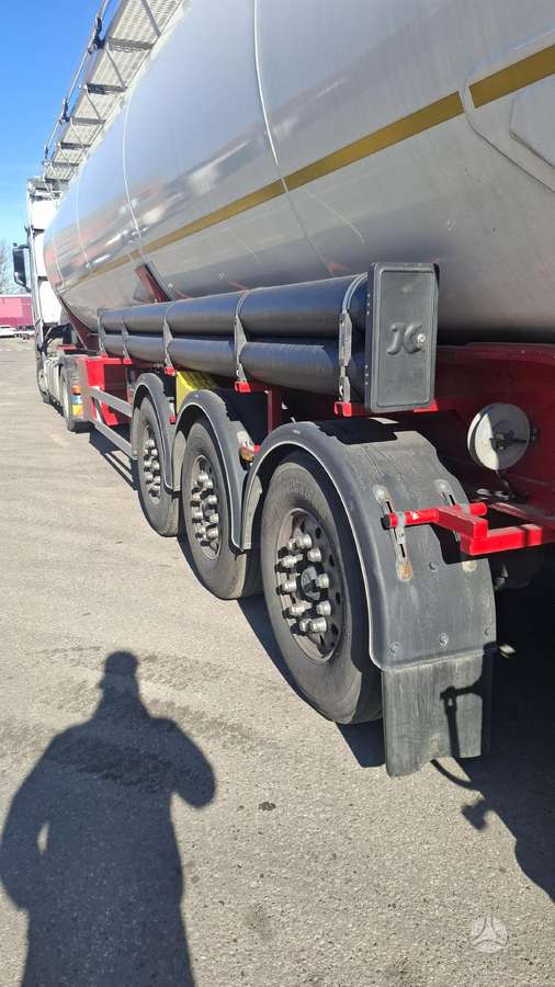 Kässbohrer KIPPSILO 60.000Liter, цистерны