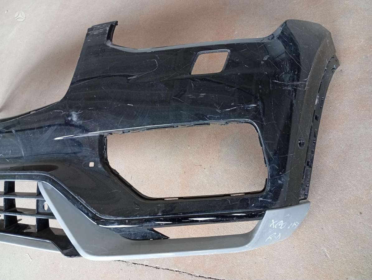 Volvo XC90 bumpers, fenders