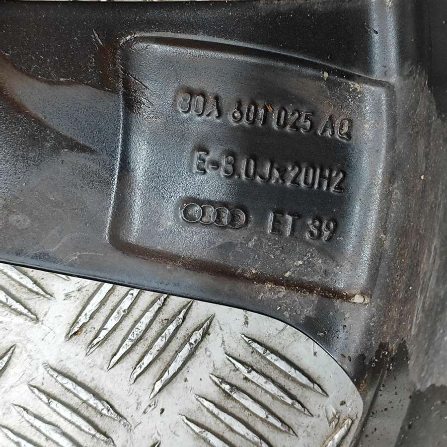 Audi Q5, lengvojo lydinio, R20