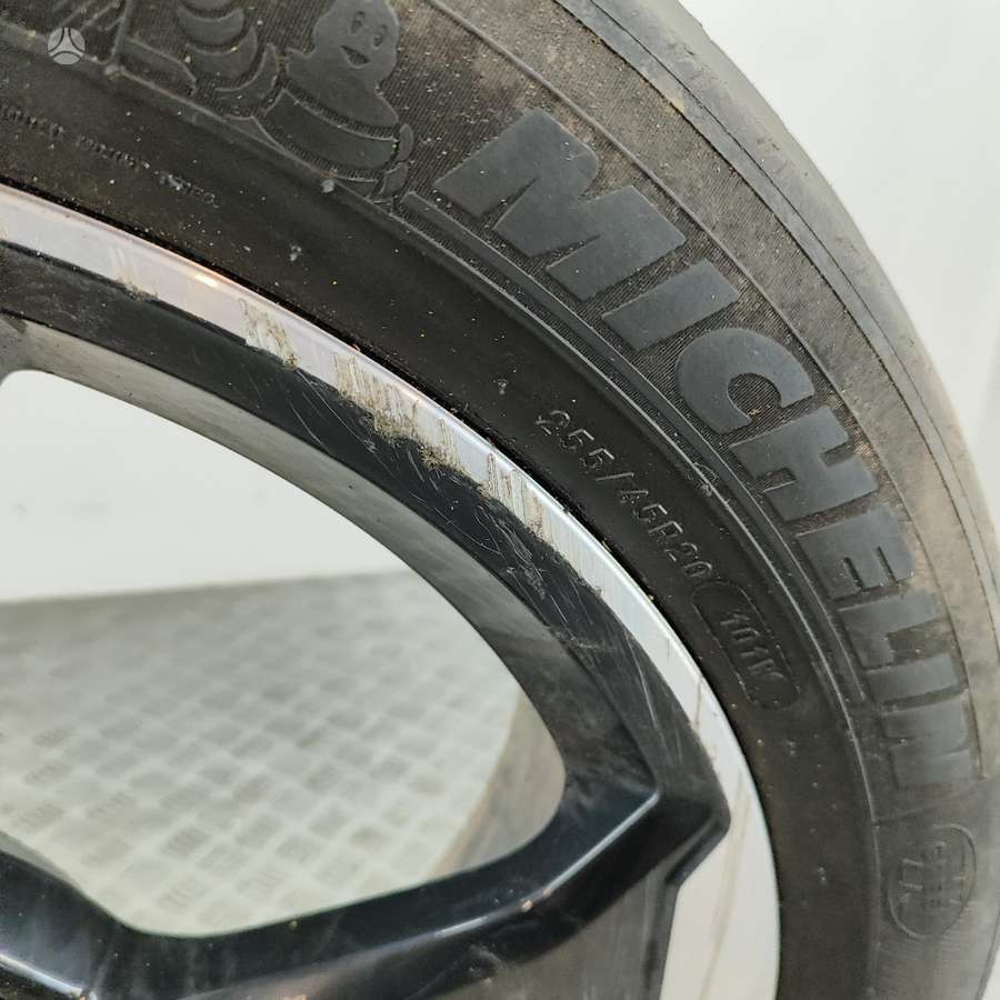 Audi Q5, lengvojo lydinio, R20