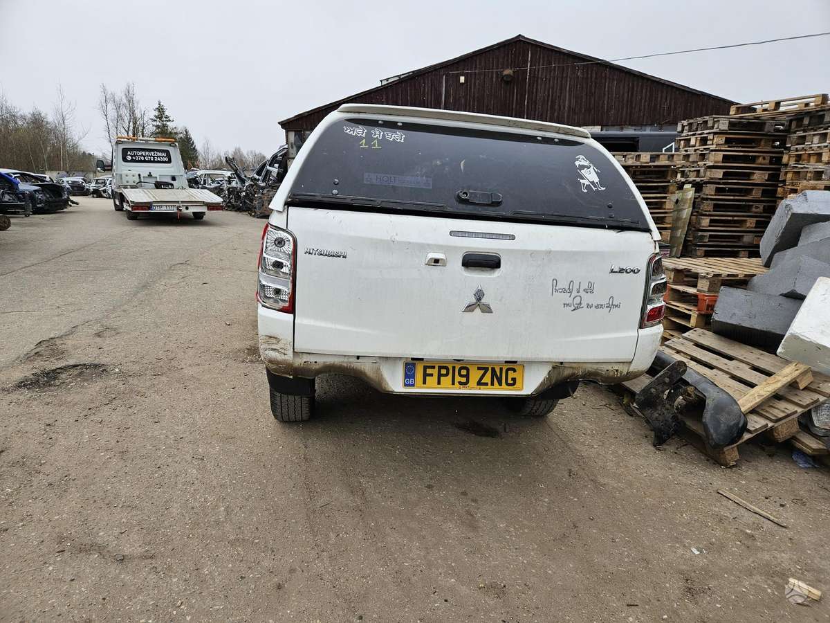 Mitsubishi L200