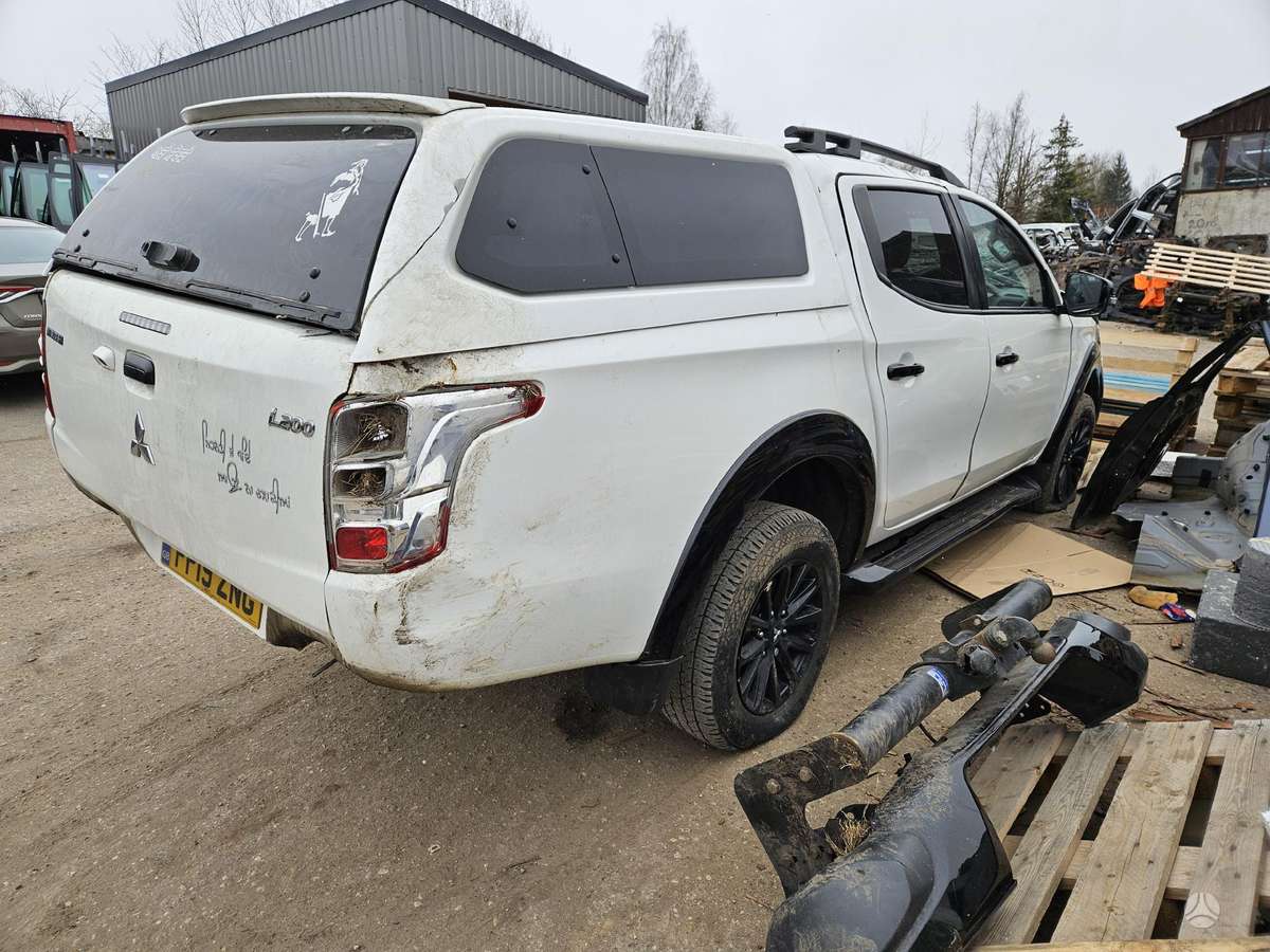 Mitsubishi L200
