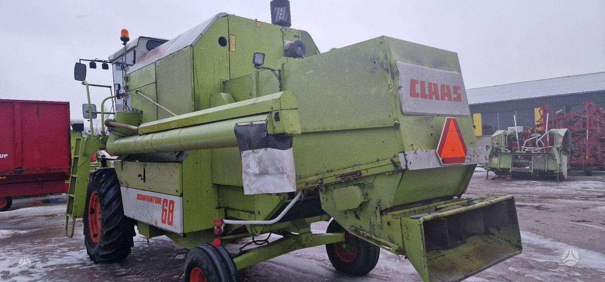 Claas Dominator 68, kombainai