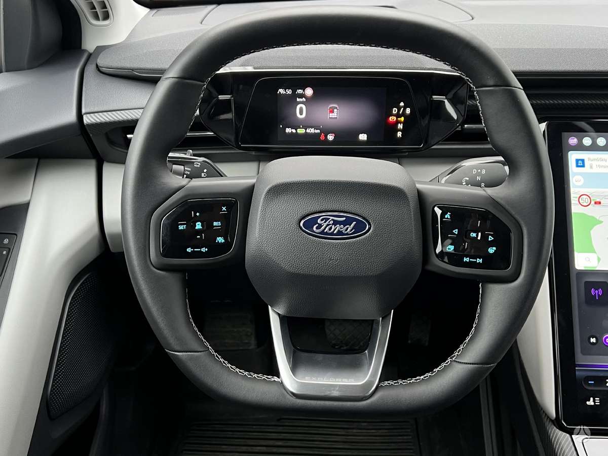 Ford Explorer, 79 kWh, off-road / crossover