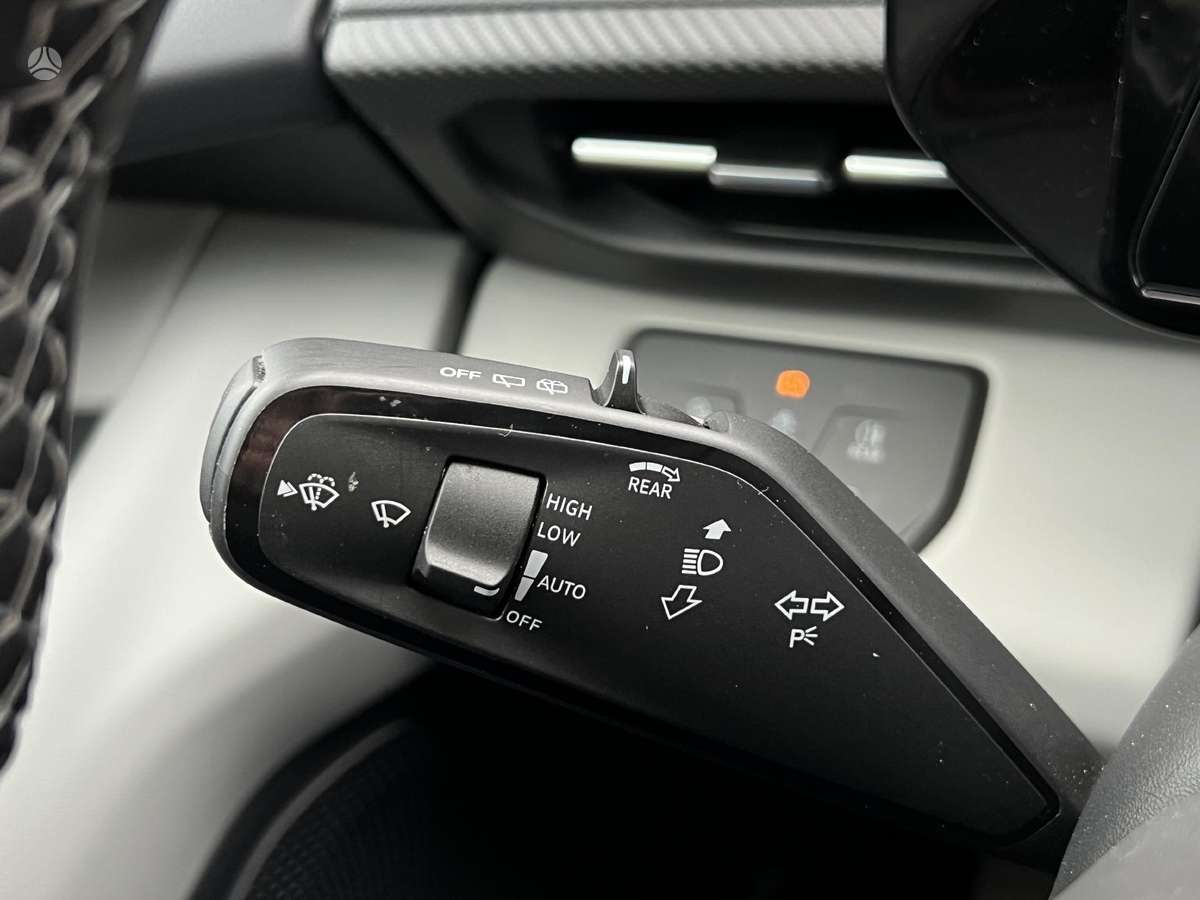 Ford Explorer, 79 kWh, off-road / crossover