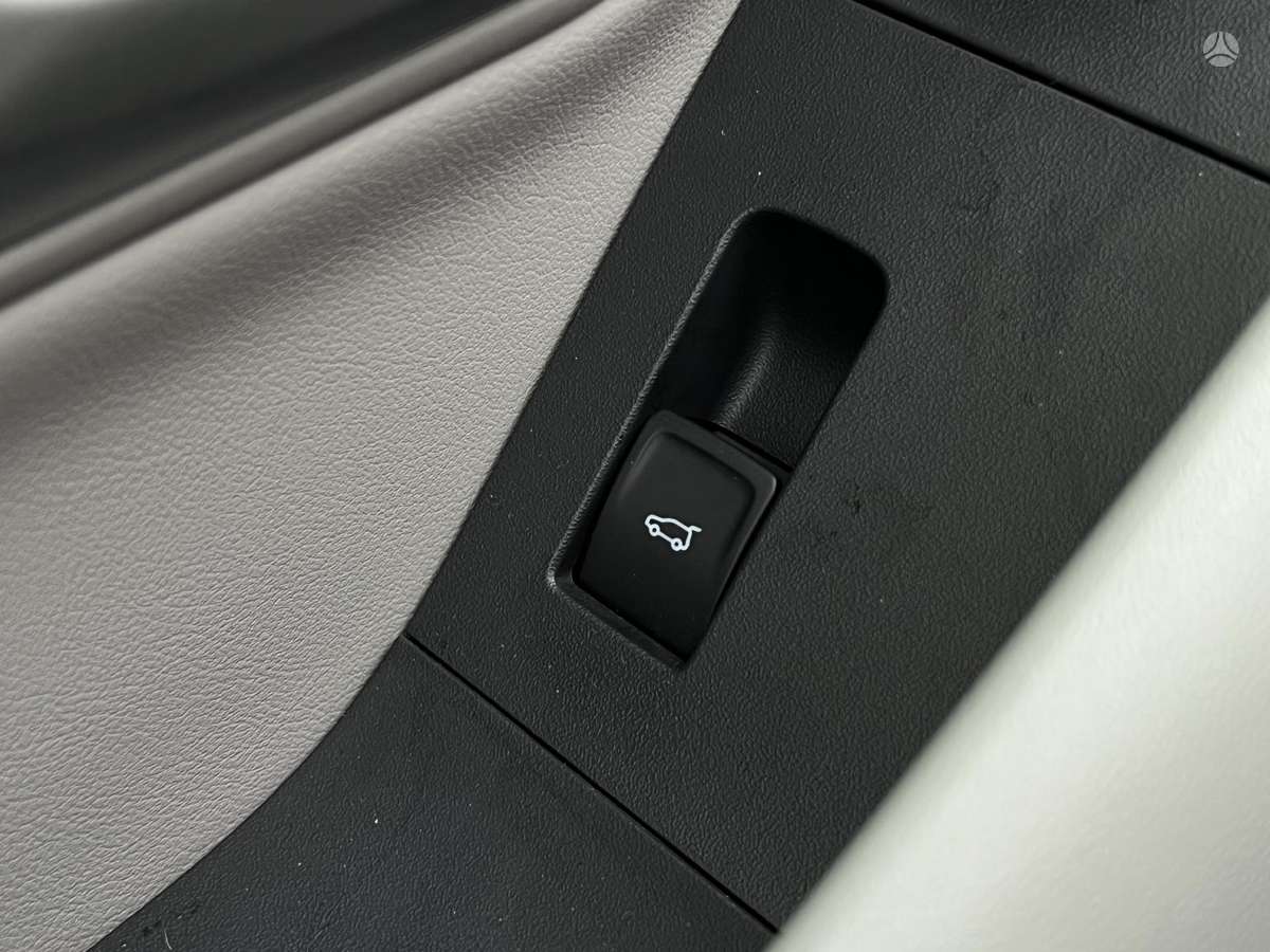 Ford Explorer, 79 kWh, off-road / crossover