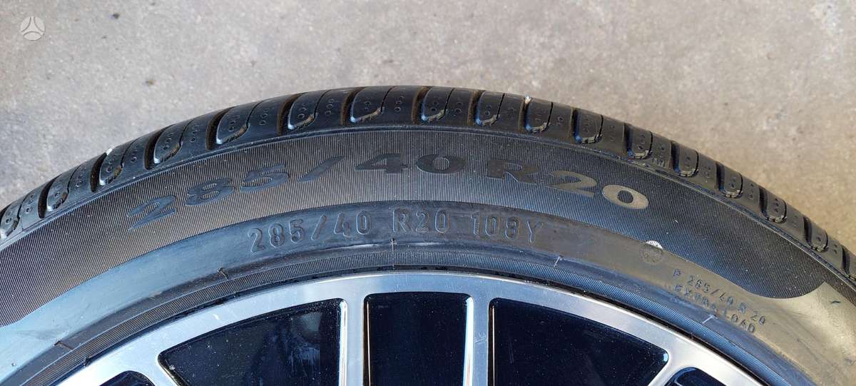 Pirelli, vasaras 285/40 R20