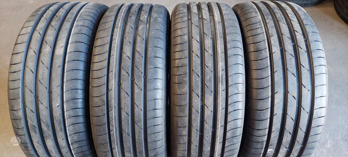Nokian, vasarinės 235/50 R20