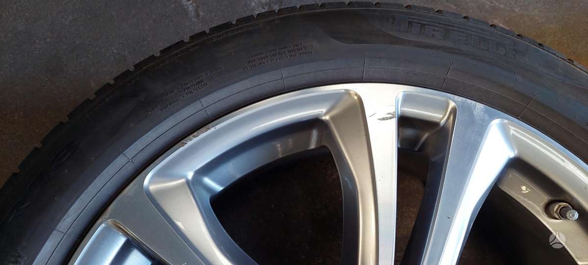 BMW, lengvojo lydinio, R18