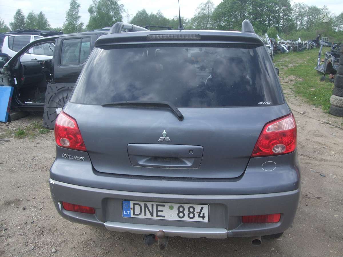 Mitsubishi Outlander dalimis