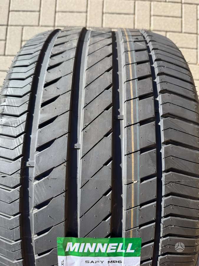 235/35R20 90W XL MINNELL SAFY M06 21年製 Minnell Safy M06 235/35 ZR20 92W XL @ mytyres.co.uk