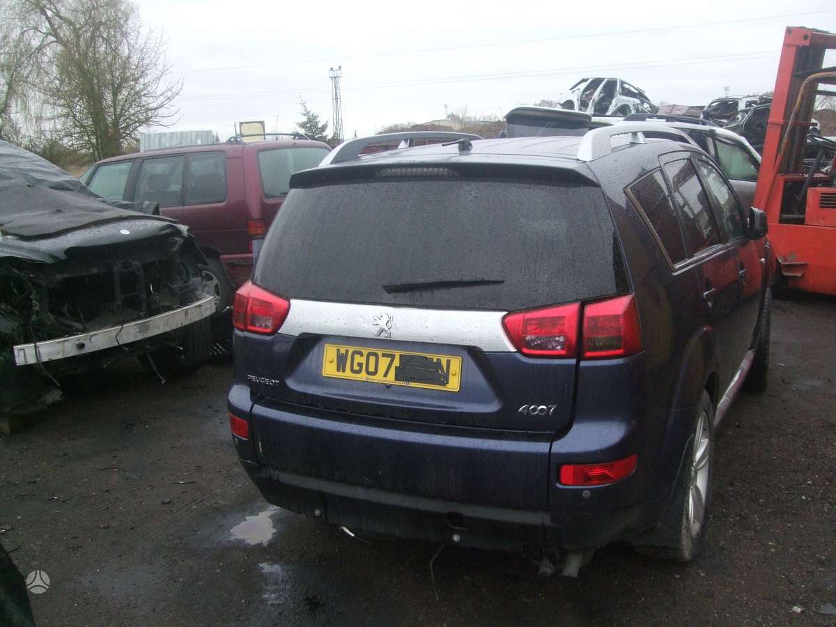 Peugeot 4007 по частям