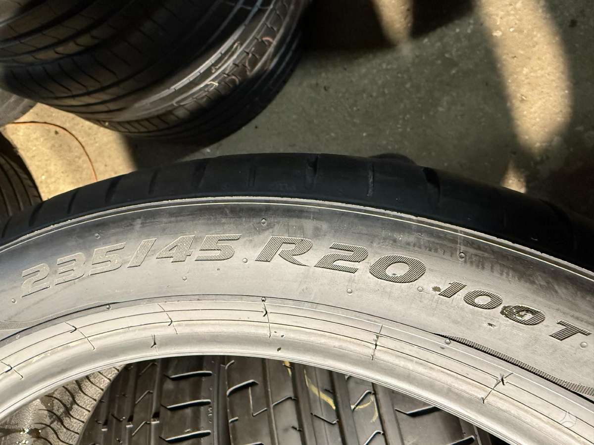 Pirelli Pzero pz4/2023/MO, летние 235/45 R20