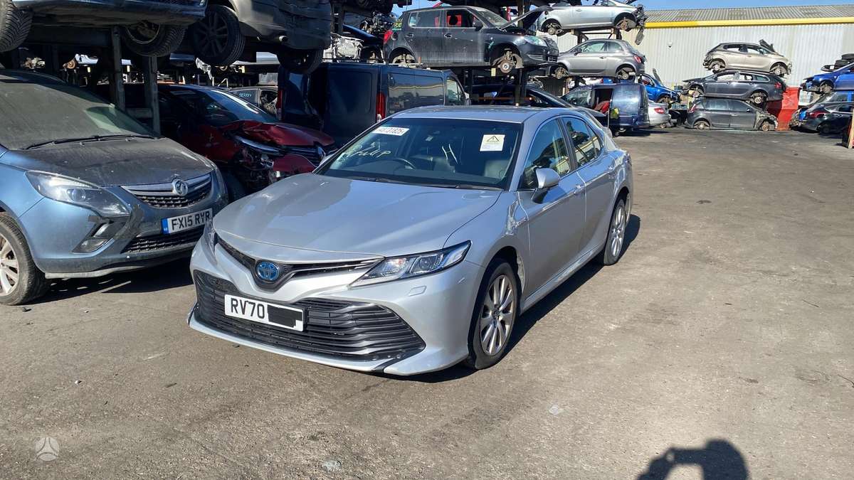Toyota Camry rezerves daļās