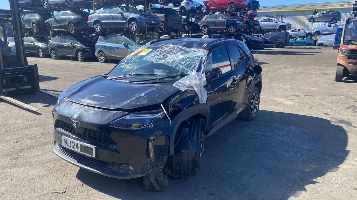Toyota Yaris Cross dalimis
