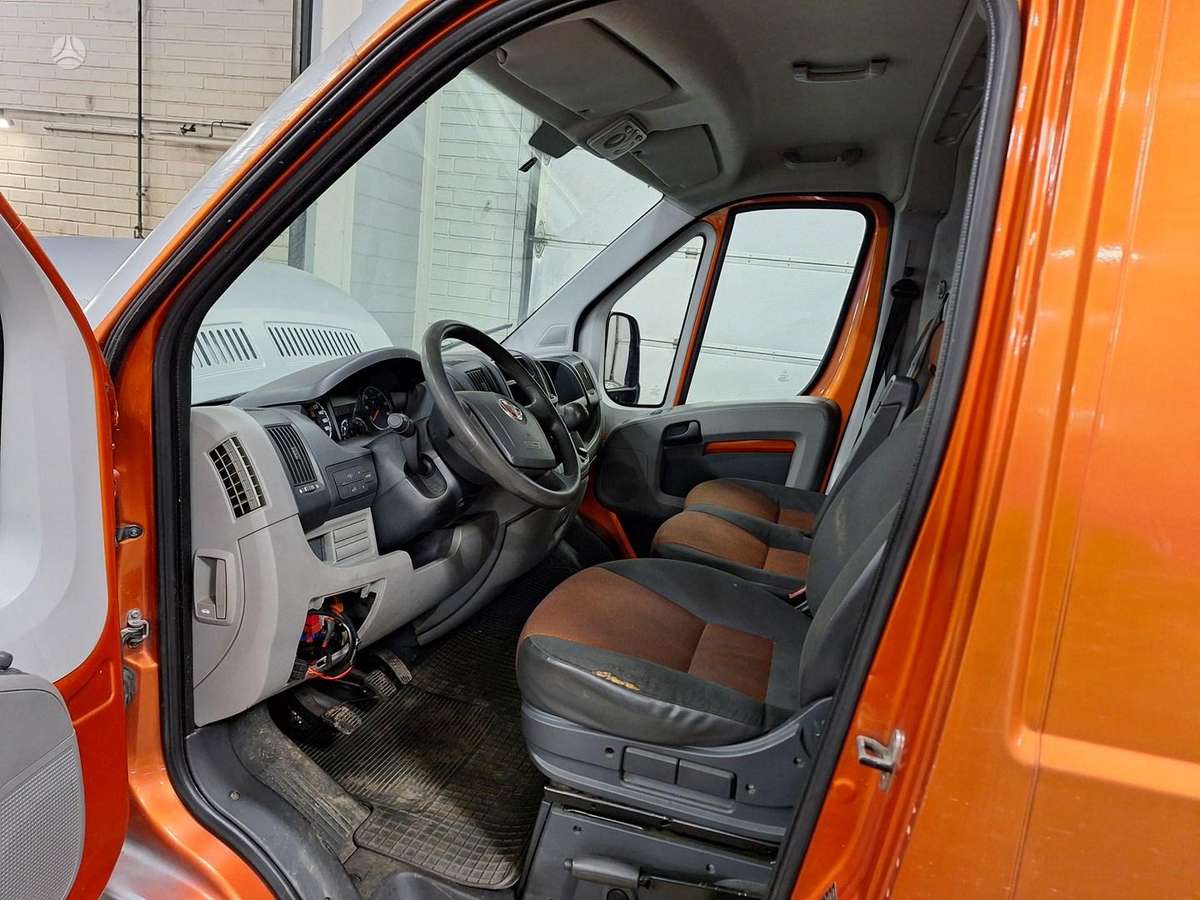 Fiat Ducato, krovininiai mikroautobusai
