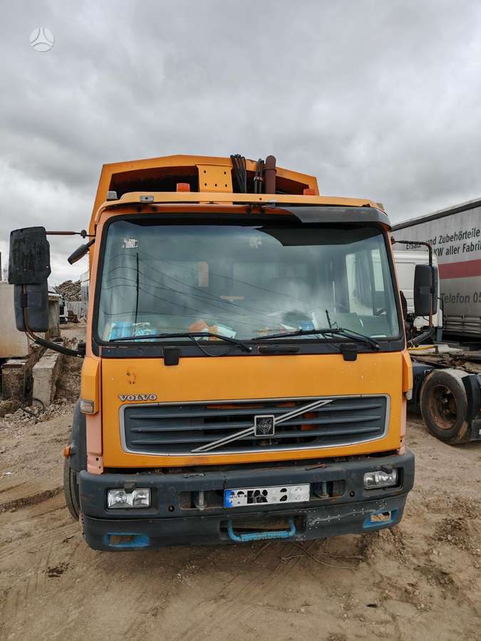 Volvo FL220, kravas automašīnas