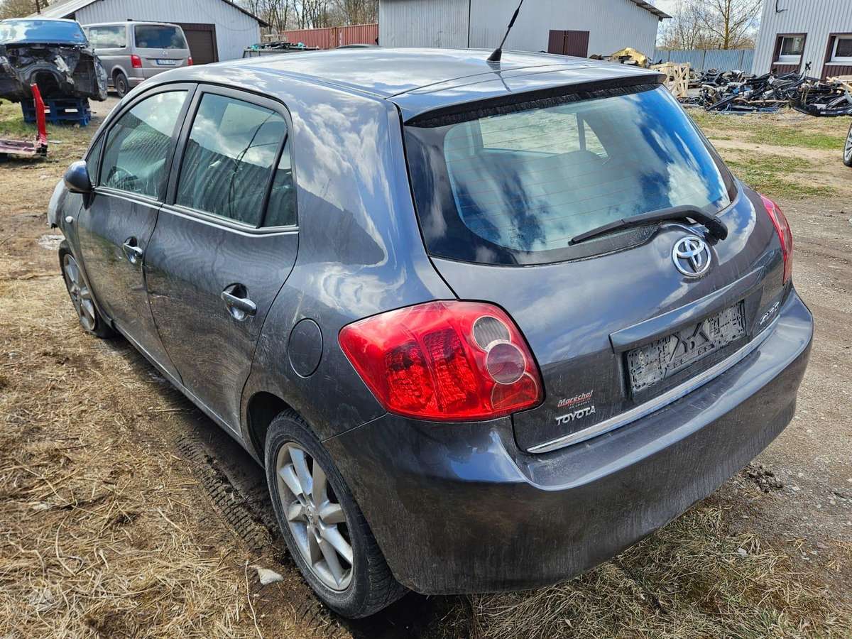 Toyota Auris Toyota auris dalimis
