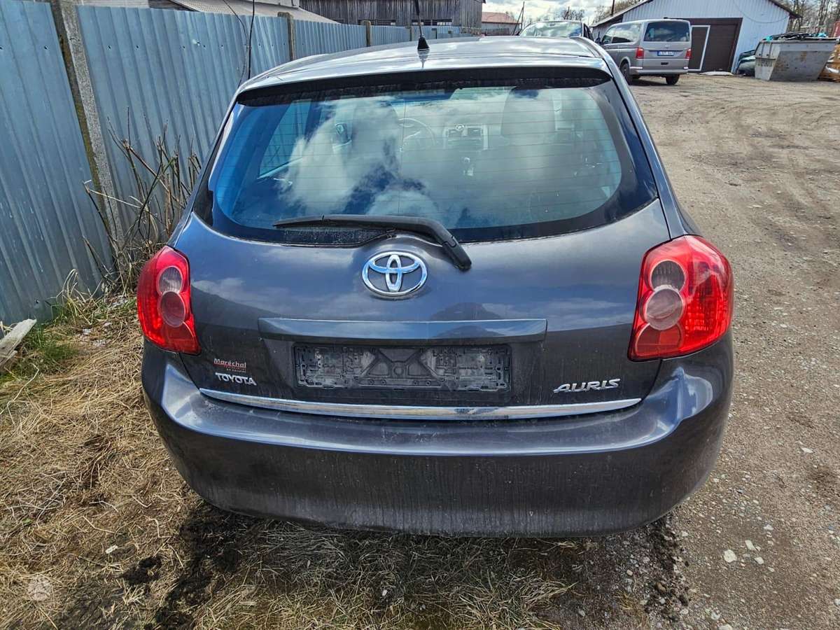 Toyota Auris Toyota auris dalimis