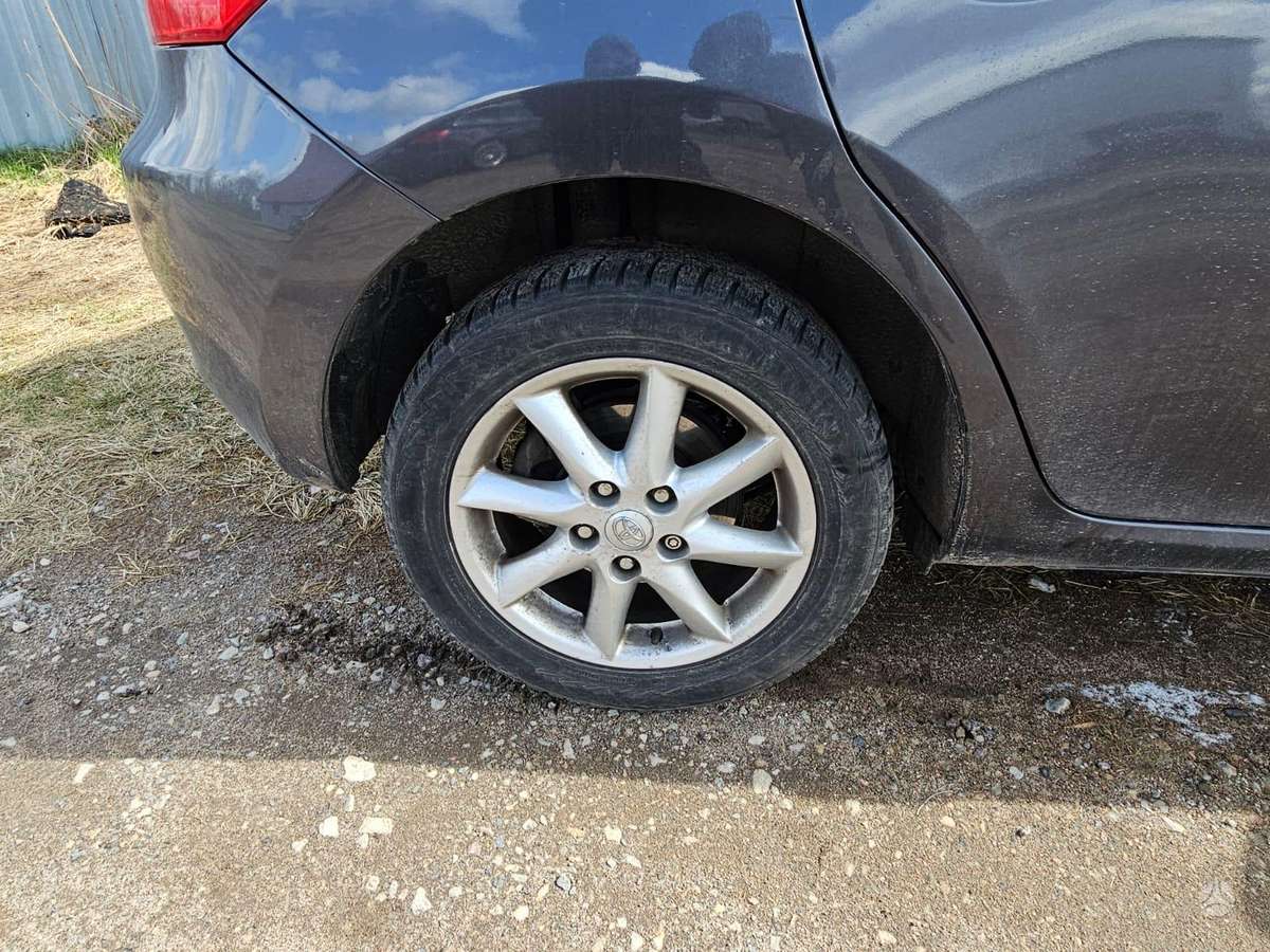 Toyota Auris Toyota auris dalimis