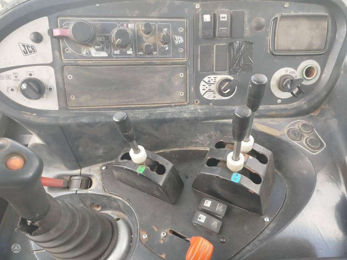 JCB Fastrac 3220, traktoriai