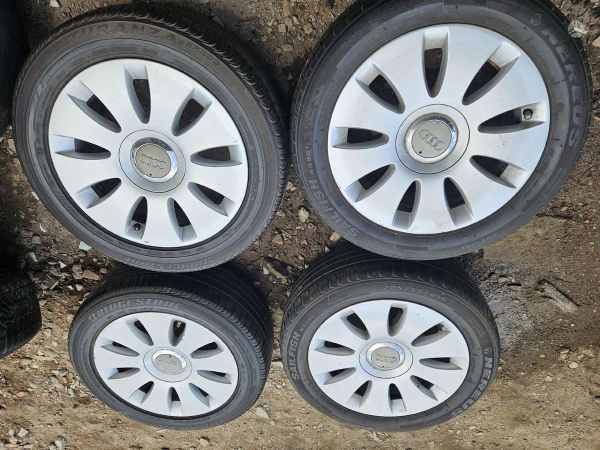 Audi A4, lengvojo lydinio, R16