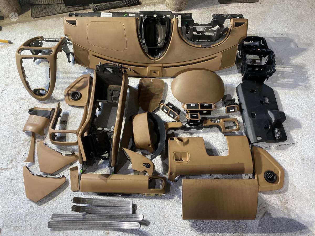 Porsche Cayenne engine parts