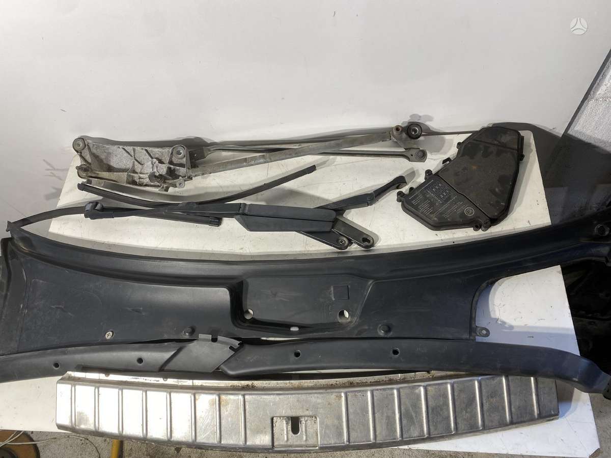 Porsche Cayenne engine parts