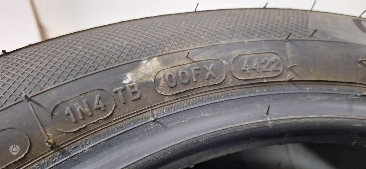 Kleber Quadraxer 3, universalios 165/60 R15